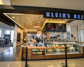 Boarding_E_KleinsDeli_INT